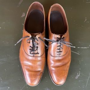 Allen Edmonds Carlyle size 10 Leather Dress Shoes Caramel Tan Color welted sole